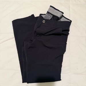 Black UnderArmour golf pants 32x32